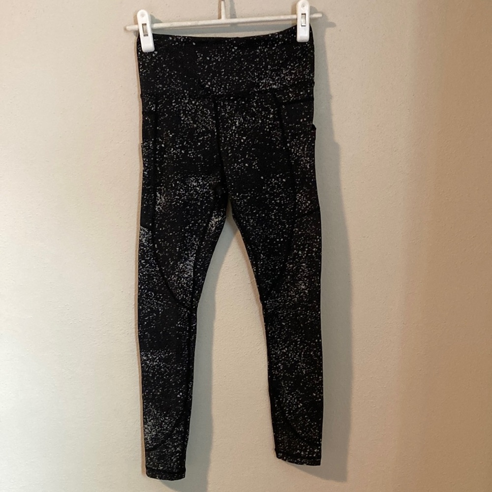 ZYIA active Light n Tight Leggings
